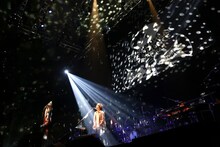 高橋優2013日本武道館「YOU CAN BREAK THE SILENCE IN BUDOKAN」の様子。