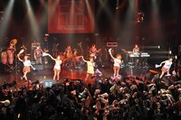 「THE ポッシボー単独ライブ2013秋 ～Doする？？？？？～」の様子。