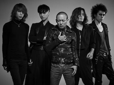 DIR EN GREY（右から2番目が薫）