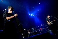 アルカラ「むにむになるままにJAPAN TOUR」Zepp DiverCity TOKYO公演の様子。（Photo by AZUMA Tatsuya）