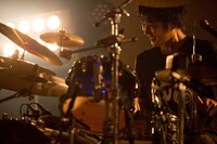 疋田武史（Dr）（Photo by AZUMA Tatsuya）