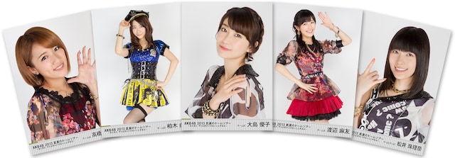 AKB48「AKB48 2013 真夏のドームツアー～まだまだ、やらなきゃいけないことがある～ スペシャルBOX」「同SINGLE SELECTION」封入の生写真の一部。