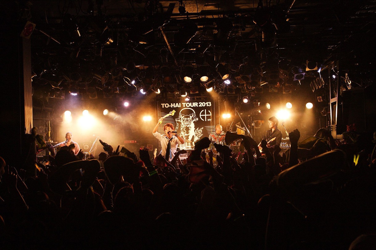 11月27日に実施されたHY「HY TO-HAI TOUR 2013」東京・渋谷CLUB QUATTRO公演の様子。 （Photo by Yuka Komai）
