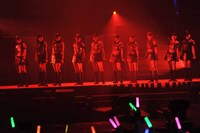 モーニング娘。「モーニング娘。コンサートツアー2013秋 ～CHANCE!～」ライブの様子。