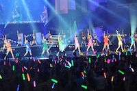 モーニング娘。「モーニング娘。コンサートツアー2013秋 ～CHANCE!～」ライブの様子。