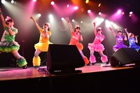 チームしゃちほこ「愛の地球祭」購入者特典イベントの様子。