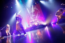 ムック「MUCC 2DAYS CIRCUIT 2013 "Hypnos & Thanatos"」新木場STUDIO COAST公演の様子。（撮影：石井亜希）