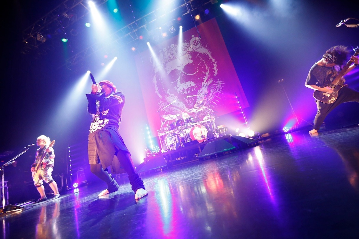 ムック「MUCC 2DAYS CIRCUIT 2013 "Hypnos & Thanatos"」新木場STUDIO COAST公演の様子。（撮影：石井亜希）