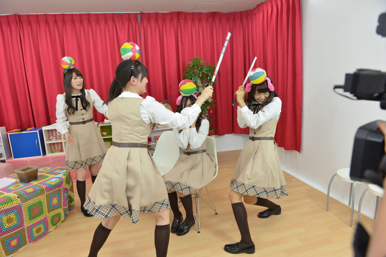 「生のアイドルが好き」放送中の様子。