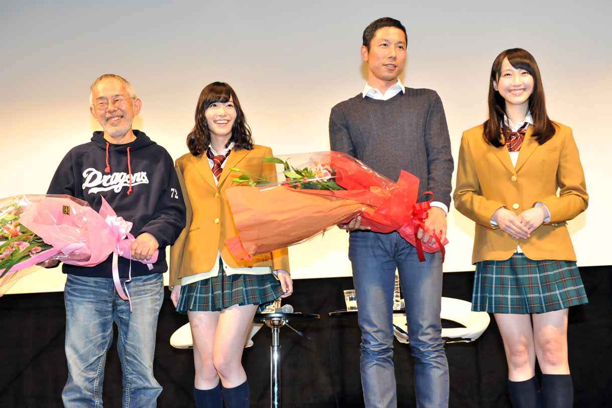 左から鈴木敏夫プロデューサー、松井珠理奈、西村義明プロデューサー、松井玲奈。