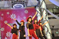 Juice=Juice「イジワルしないで 抱きしめてよ / 初めてを経験中」発売記念イベントの様子。