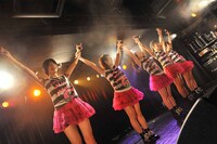 ひめキュンフルーツ缶 定期公演「大江戸アイドロール！壱の十三」の様子。