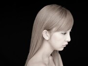 板野友美