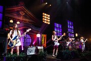 SCANDAL「SCANDAL HALL TOUR 2013『STANDARD』」東京・東京国際フォーラム ホールA公演の様子。