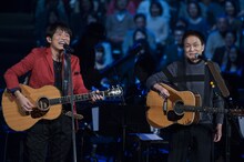 桜井和寿（Mr.Children）と小田和正 (c)TBS
