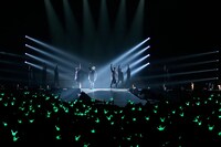 B.A.P「B.A.P 1st Japan Tour : WARRIOR Begins」国立代々木競技場第一体育館公演の様子。（Photo by Ogata Takao,Kwon jjeary）