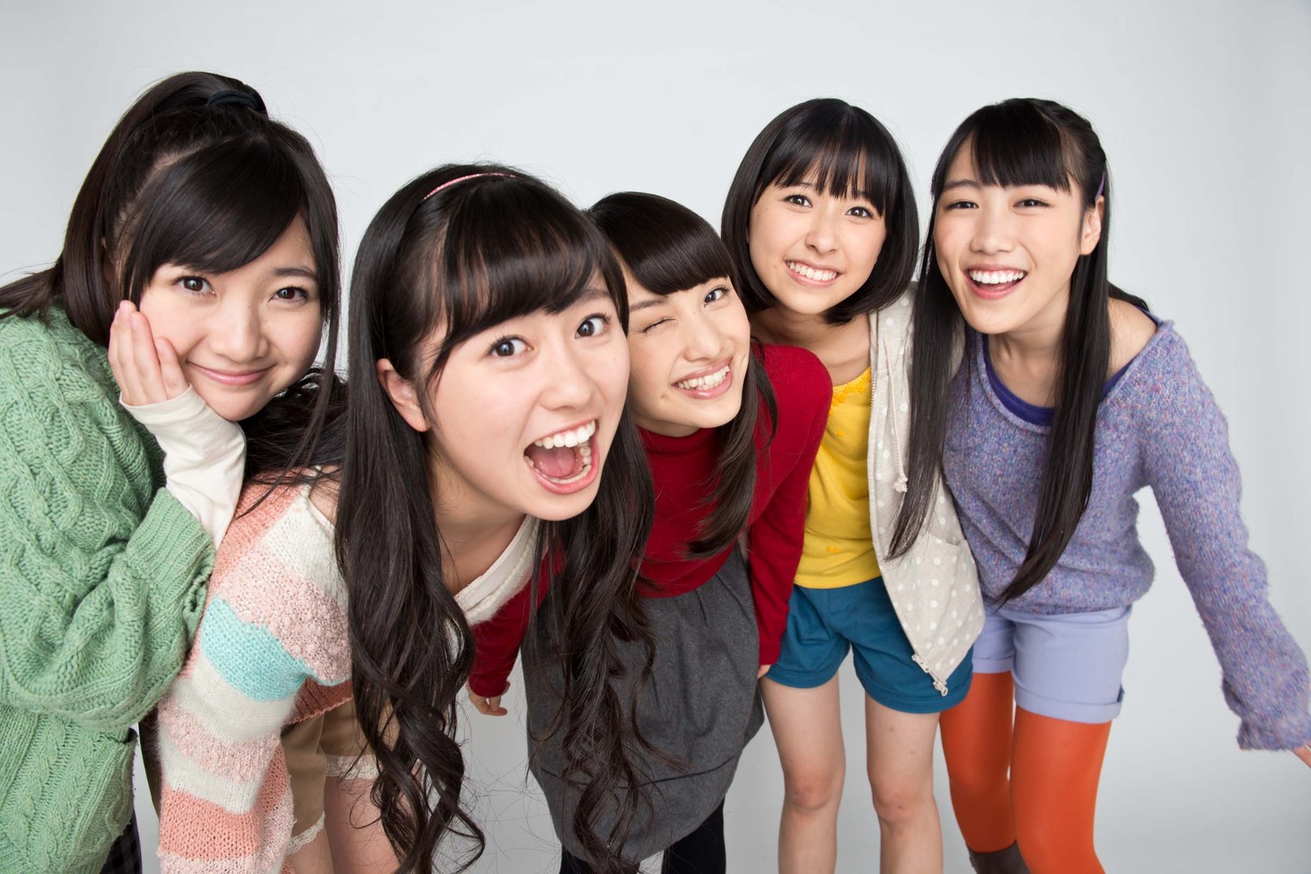 今週の人気の画像7位は「ももクロ、NHKクリスマスドラマ収録の感想語る」より、ももいろクローバーZ。