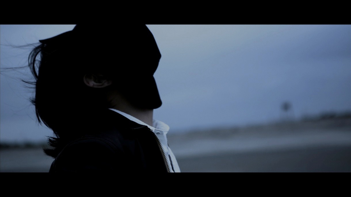 RUDE GALLERY「One」イメージムービーのワンシーン。