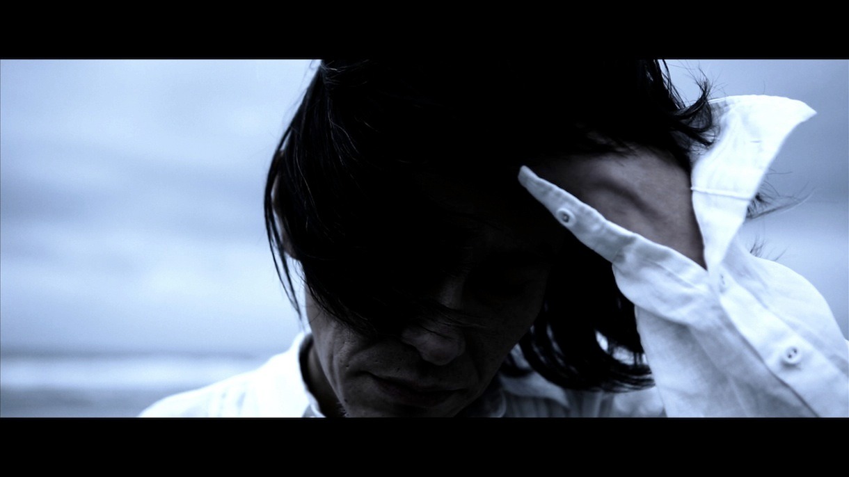 RUDE GALLERY「One」イメージムービーのワンシーン。