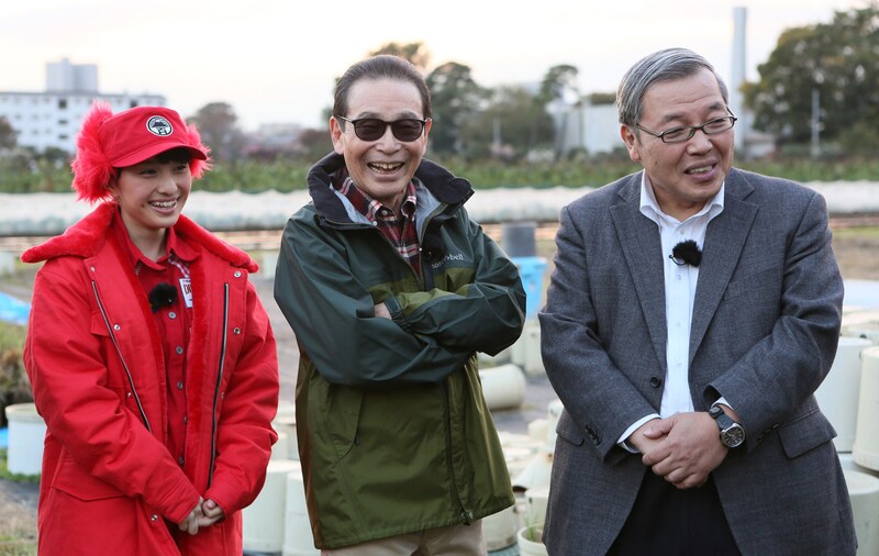 左から百田夏菜子、タモリ、藤井義晴教授。 (c)テレビ朝日