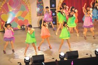 「アイドリング!!! 13th LIVE 史上最大！25人の大作戦グ!!! 晴れ、時々神」昼公演の様子。