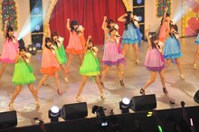 「アイドリング!!! 13th LIVE 史上最大！25人の大作戦グ!!! 晴れ、時々神」昼公演の様子。