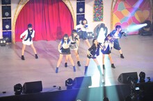 「アイドリング!!! 13th LIVE 史上最大！25人の大作戦グ!!! 晴れ、時々神」昼公演の様子。