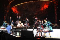 池田貴史（レキシ）は昨年12月に開催されたエビ中のワンマンライブ「私立恵比寿中学 年忘れ大学芸会2013 エビ中のスター・コンダクター」にゲストで登場した。この模様は昨日3月5日発売のライブDVD / Blu-rayで観ることができる。