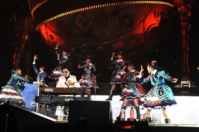 エビ中と池田貴史のコラボレーション。