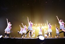 「永遠に中学生」を歌うエビ中。