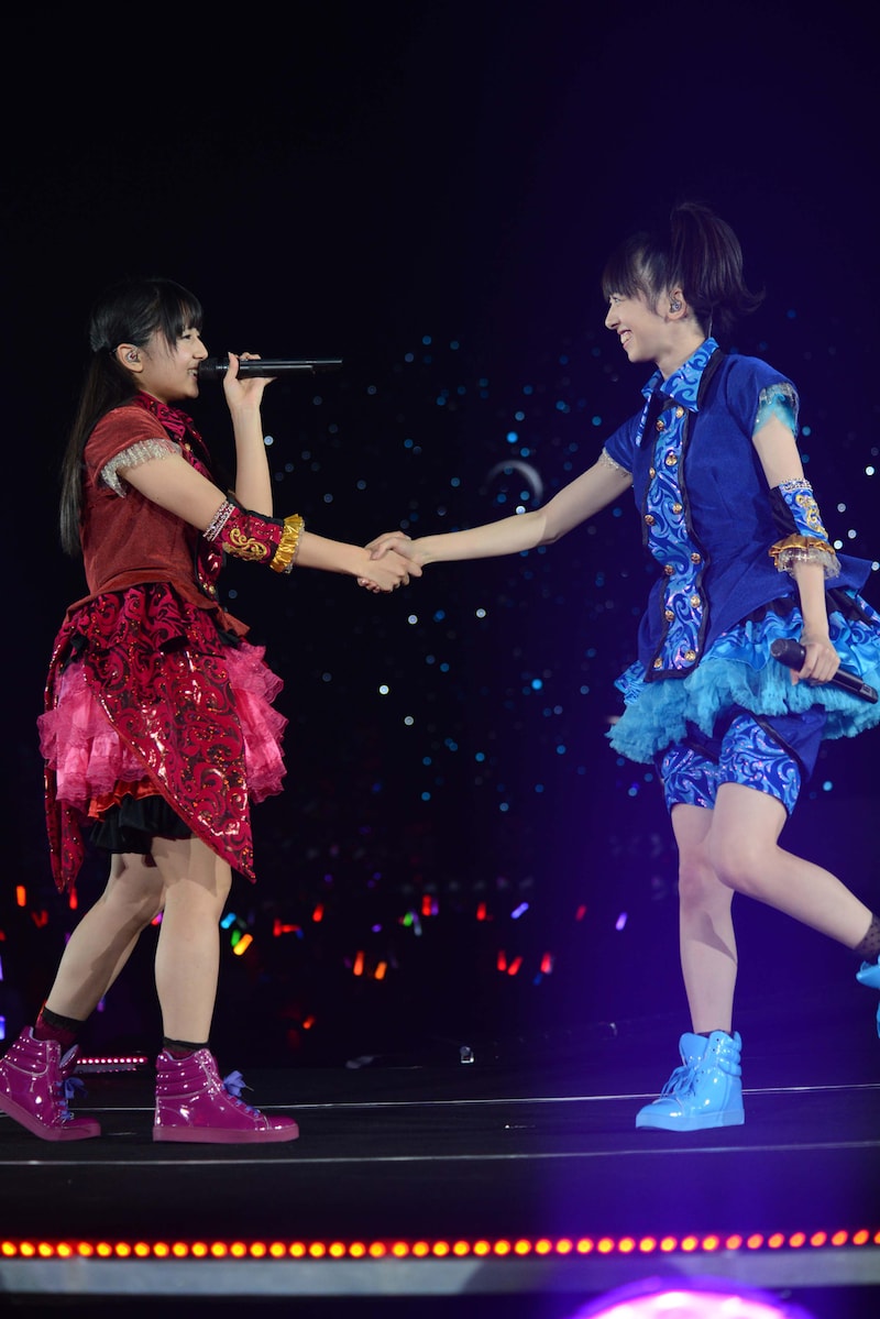 瑞季(左)&真山りか(右)の中学5年生ユニット、おりじねぇたぁ。