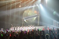 メンバー最後の挨拶に客席からは大きな拍手と歓声が送られた。