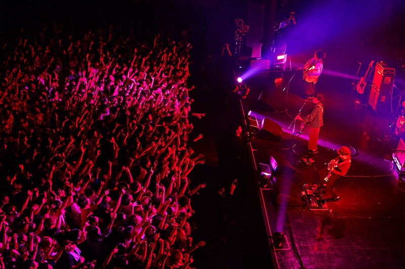 クリープハイプ「秋、零れる程のクリープハイプ」東京・Zepp DiverCity TOKYO公演の様子。