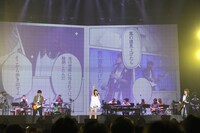 いきものがかり「いきものがかりの みなさん、こんにつあー!! 2013 ～ I ～」の様子。