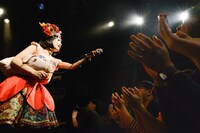 もも（Vo） （Photo by Eisuke Asaoka）