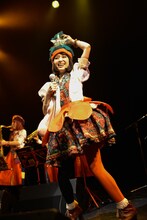 もも（Vo） （Photo by Eisuke Asaoka）