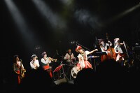 「可愛いカンカン娘には旅をさせろツアー2013」東京公演の様子。 （Photo by Eisuke Asaoka）
