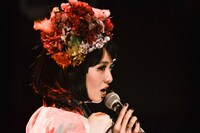 もも（Vo） （Photo by Eisuke Asaoka）