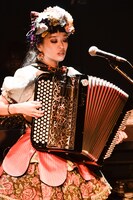 小春（Accordion） （Photo by Eisuke Asaoka）