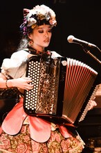 小春（Accordion） （Photo by Eisuke Asaoka）