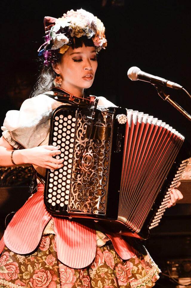 小春（Accordion） （Photo by Eisuke Asaoka）