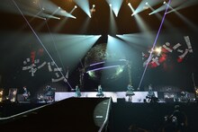 「私立恵比寿中学 年忘れ大学芸会2013『エビ中のスター・コンダクター』」の様子。