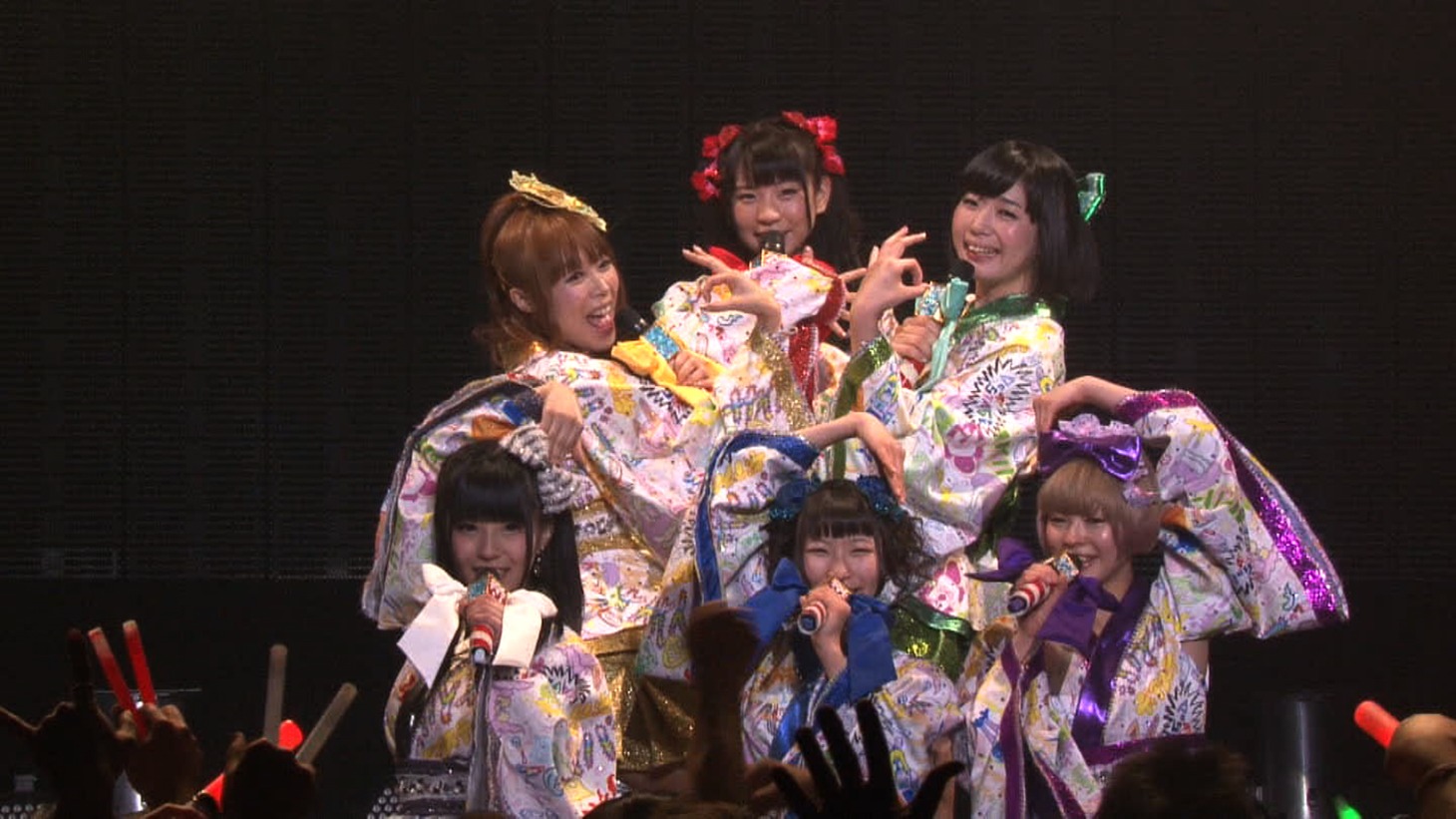 「でんぱの神神」のワンシーン。 (c)2014 テレビ朝日