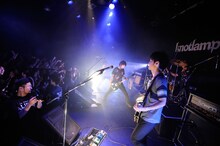 knotlamp「Hello to Nostalgia TOUR 2013」の様子。