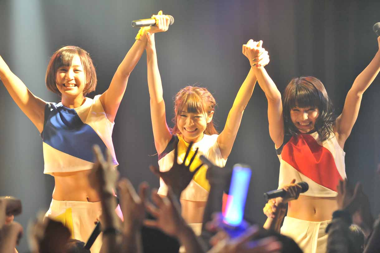 左から松村くるみ、杉本ゆさ、天野なつ。