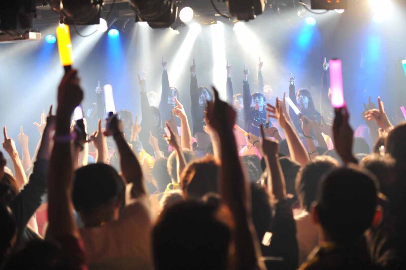 LinQ「LinQ ちかっぱ全国ツアー2013」名古屋公演の様子。