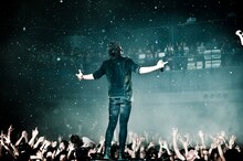 Crossfaith「APOCALYZE WORLD TOUR 2013 : JAPAN FINAL SERIES」東京・TSUTAYA O-EAST公演の様子。（Photo by kohi photography）