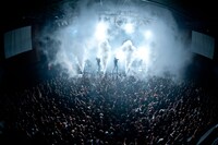 Crossfaith「APOCALYZE WORLD TOUR 2013 : JAPAN FINAL SERIES」東京・TSUTAYA O-EAST公演の様子。（Photo by kohi photography）