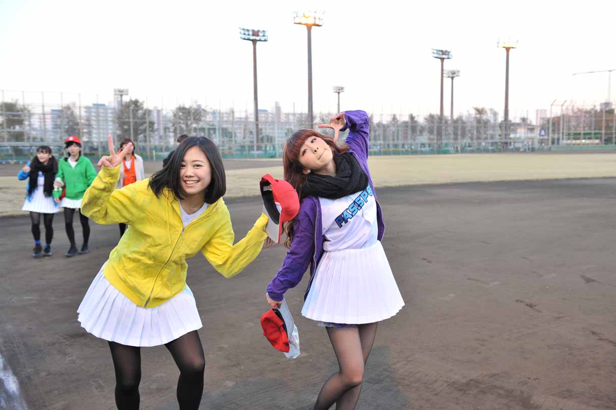左から森詩織、玉井杏奈。