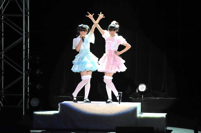 菊地最愛と堀内まり菜によるスペシャルユニット「M&M」。